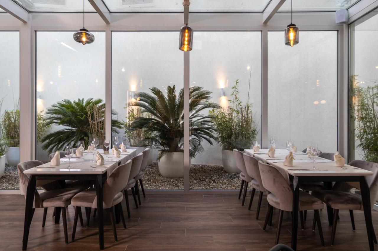 אומאג Garden Palace Resort מראה חיצוני תמונה